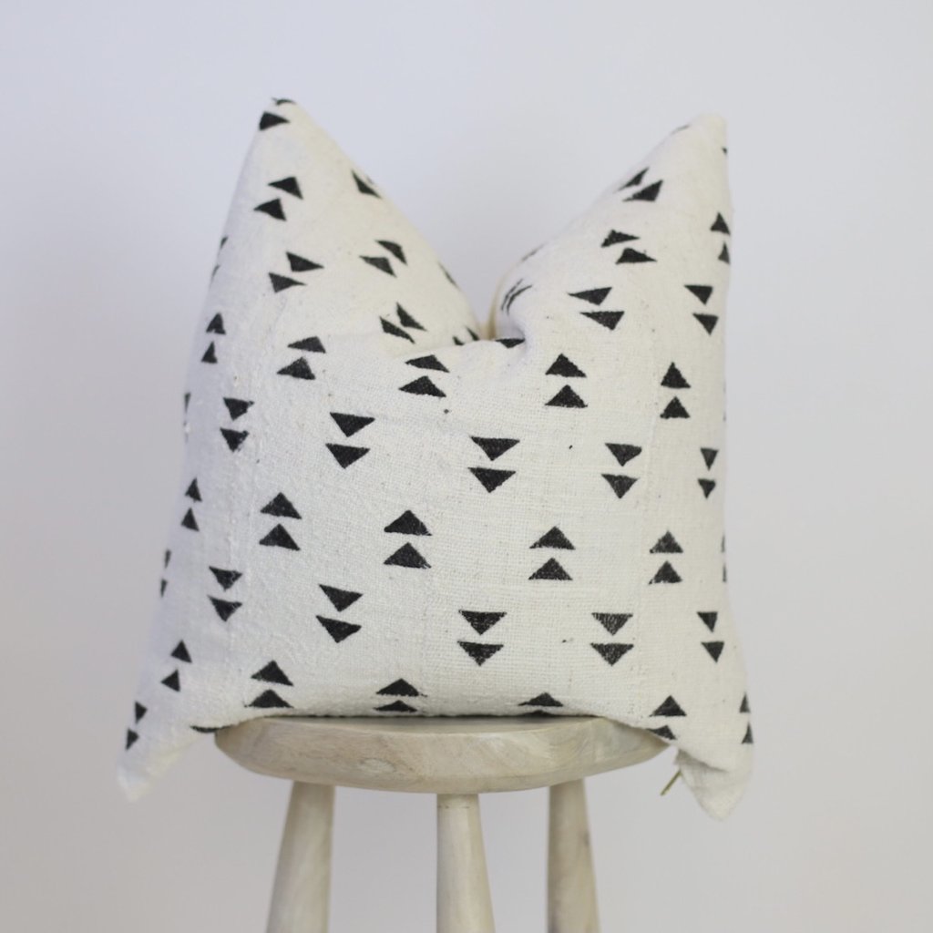 Yakira Pillow