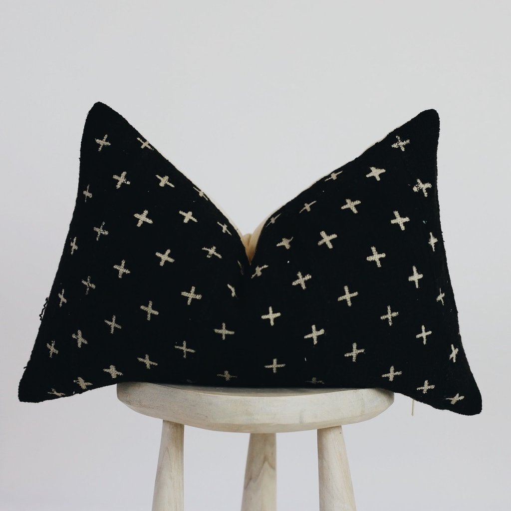 Lili Pillow