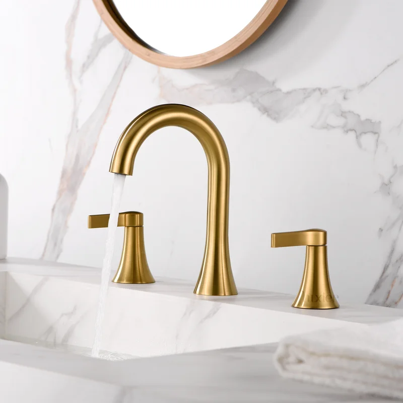 Widespread Bathroom Faucet with Drain Assembly