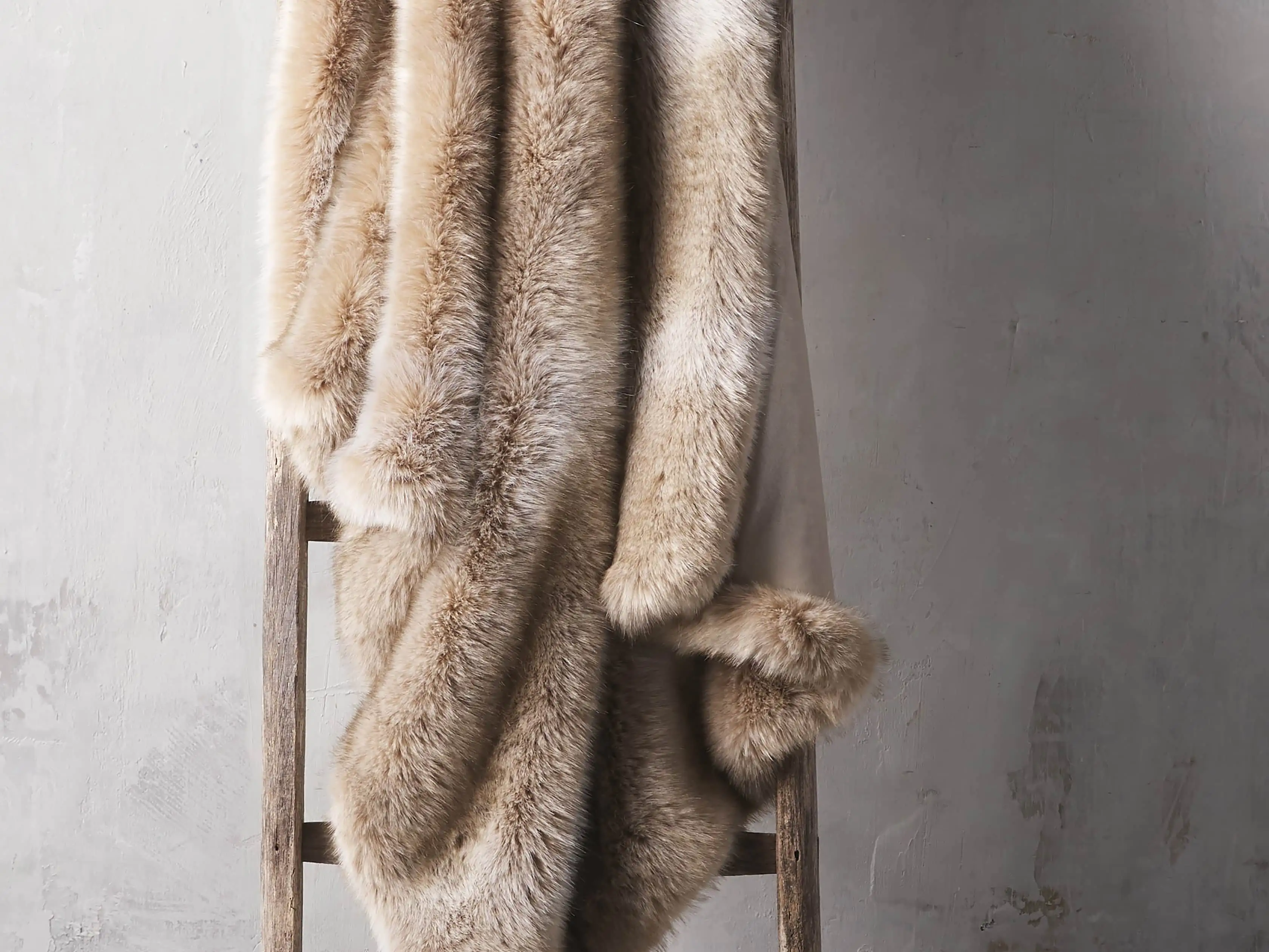 Luxe Faux Fur Throw