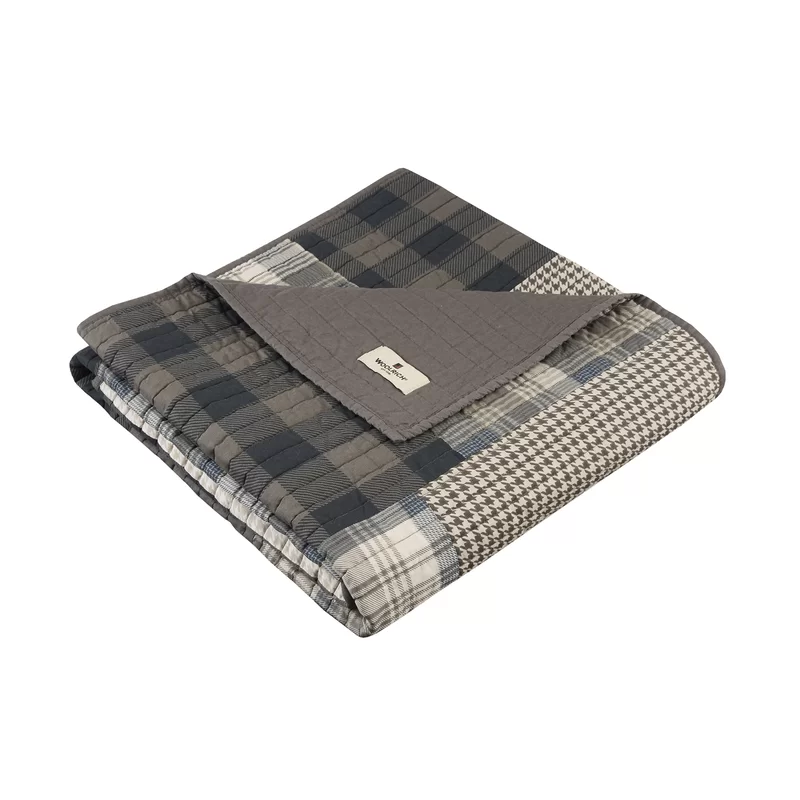 Winter Plains Quilted Throw Blanket