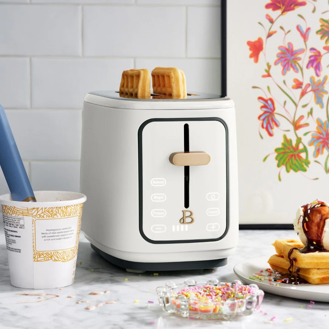 Beautiful 2 Slice Toaster with Touch-Activated Display